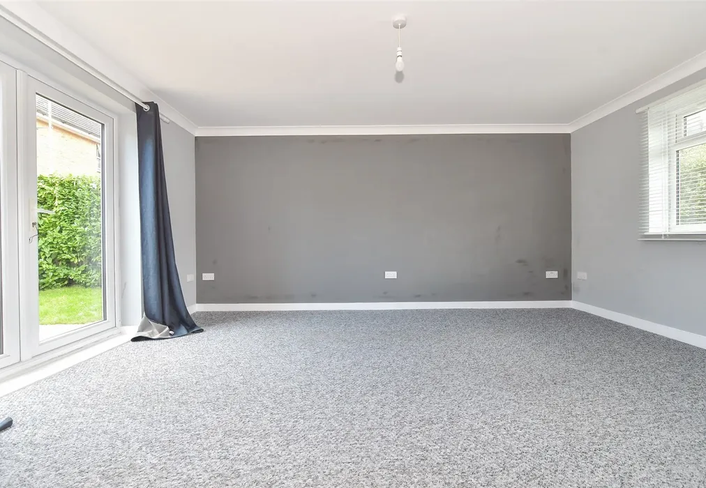 Lounge - Gordon Road, Whitstable, Kent - Wards of Kent