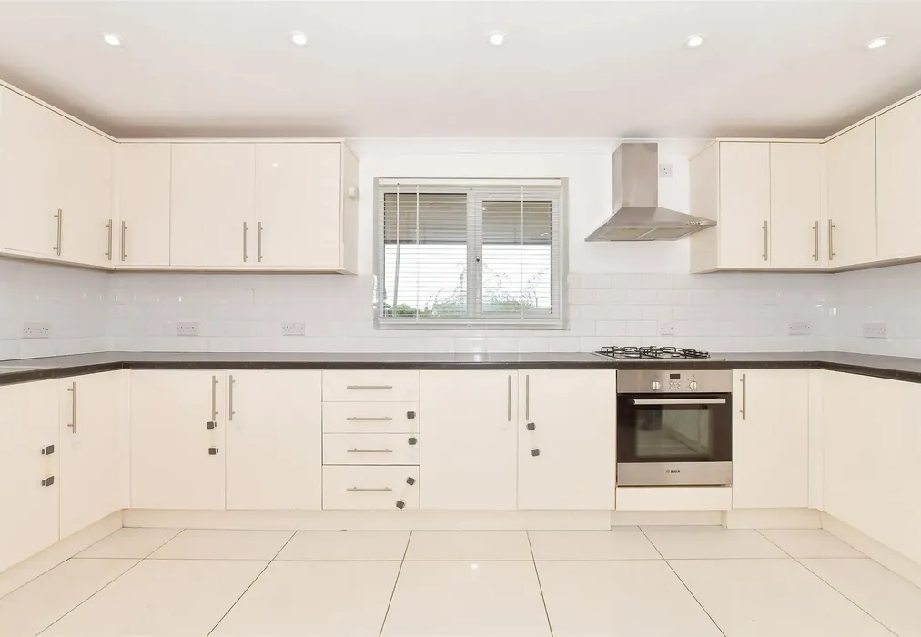 Kitchen/ Diner - Gordon Road, Whitstable, Kent - Wards of Kent