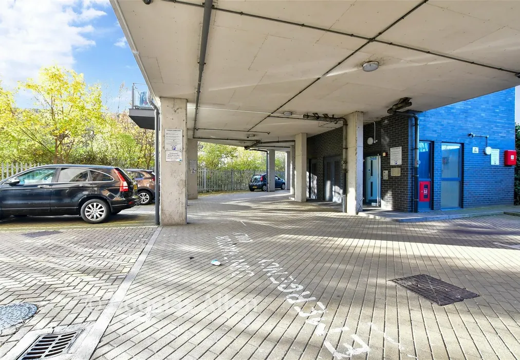 Driveway/Parking - Mill Road, Ilford, Essex - Wards of Kent