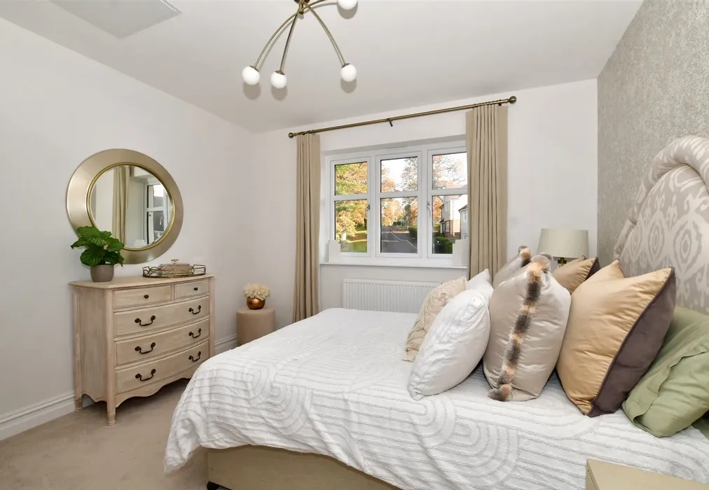 Bedroom 2 - Consort Drive, Leatherhead, Surrey - Wards of Kent