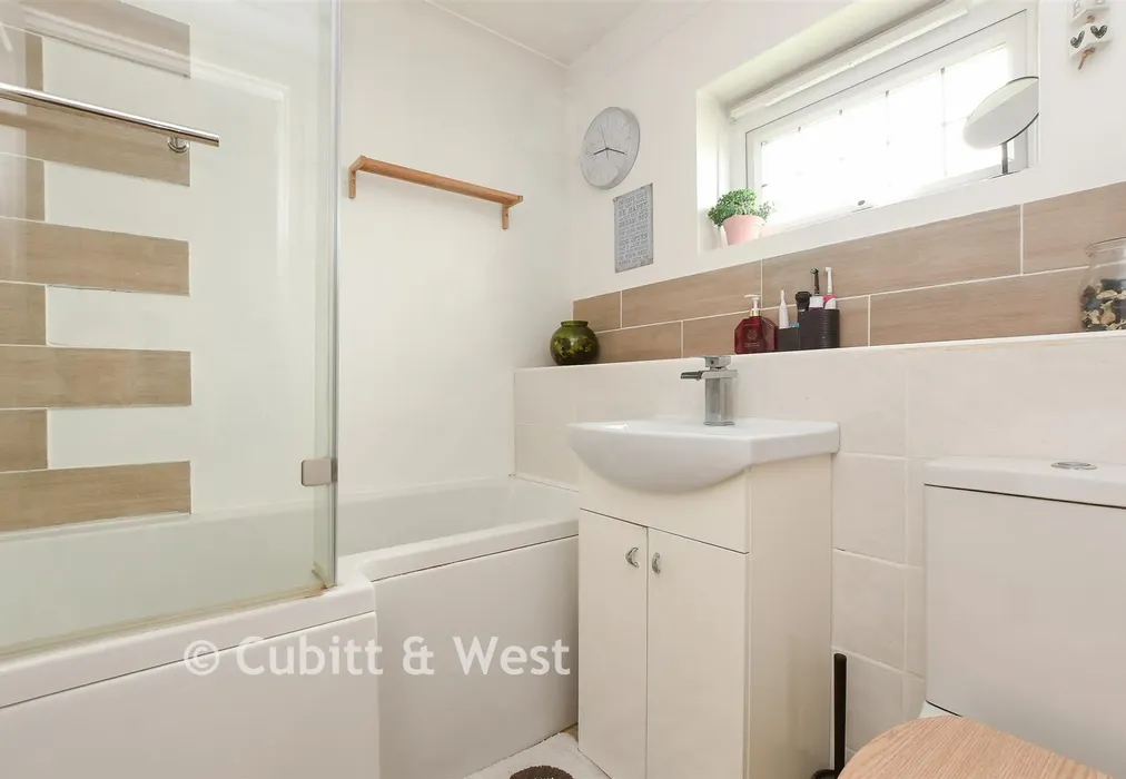 Bathroom - Cheviot Walk, West Green, Crawley, West Sussex - Wards of Kent