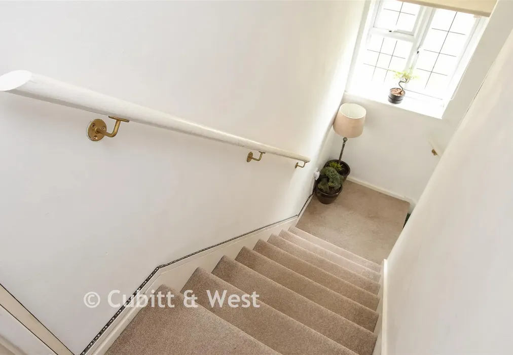 Hallway - Cheviot Walk, West Green, Crawley, West Sussex - Wards of Kent
