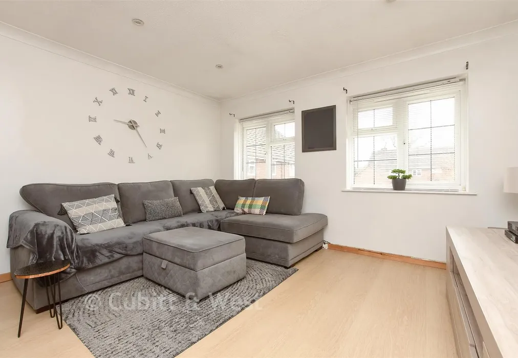 Lounge - Cheviot Walk, West Green, Crawley, West Sussex - Wards of Kent