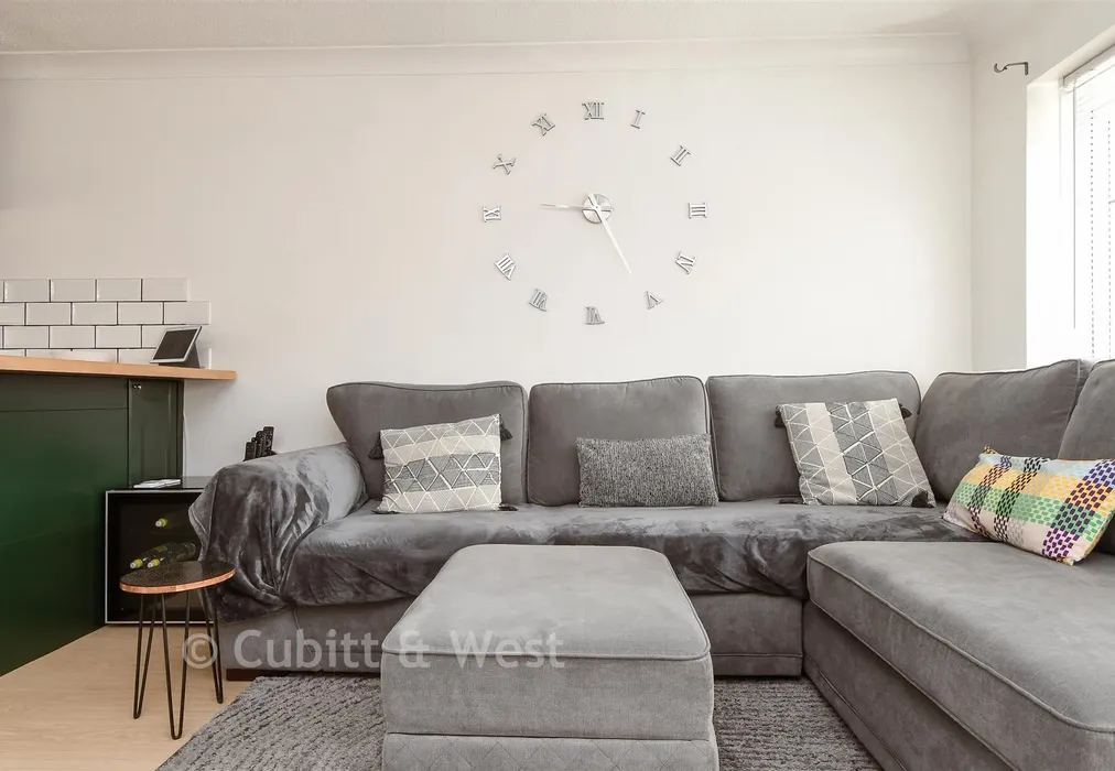Internal Lifestyle Photograph - Cheviot Walk, West Green, Crawley, West Sussex - Wards of Kent