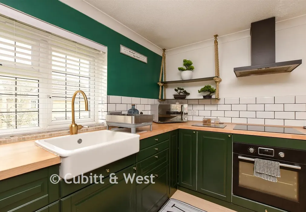 Kitchen - Cheviot Walk, West Green, Crawley, West Sussex - Wards of Kent