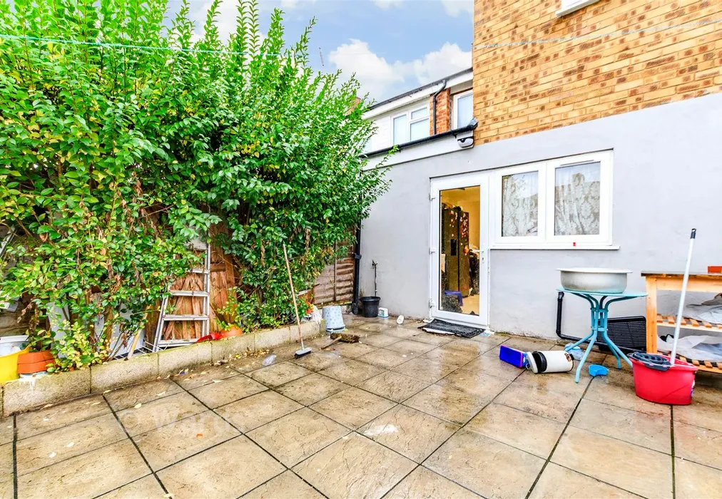 Rear Garden - Dorothy Evans Close, Bexleyheath, Kent - Wards of Kent