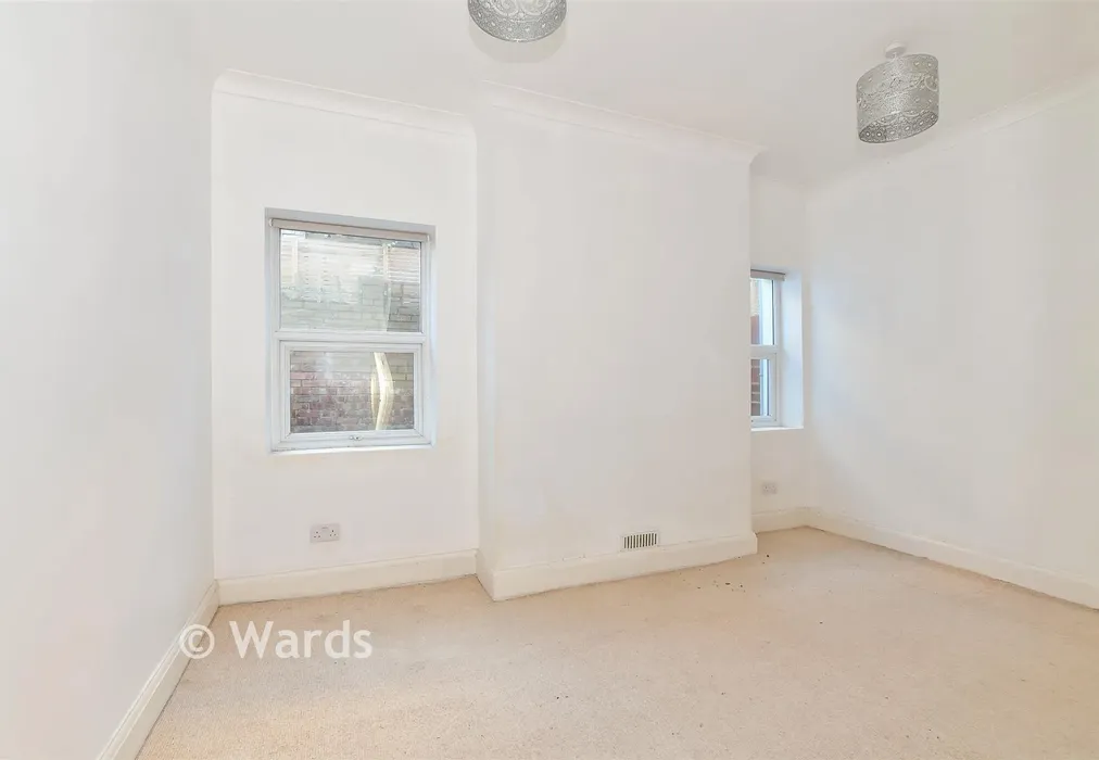 Bedroom 2 - Queens Road, Broadstairs, Kent - Wards of Kent