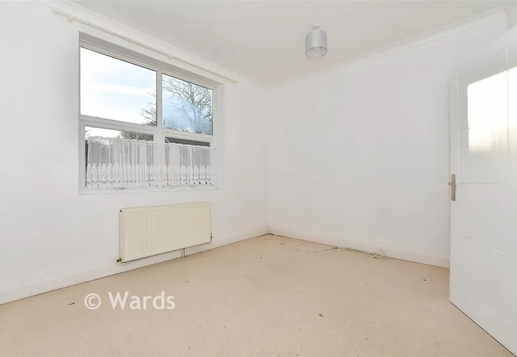 Bedroom 1 - Queens Road, Broadstairs, Kent - Wards of Kent