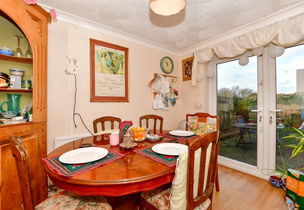 Dining Room - Richmond Drive, New Romney, Kent - Wards of Kent