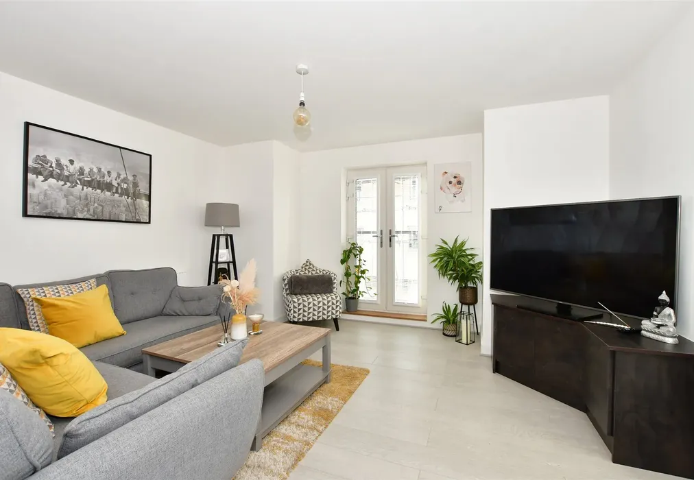 Kitchen/Lounge/ Diner - Daffodil Crescent, Crawley, West Sussex - Wards of Kent