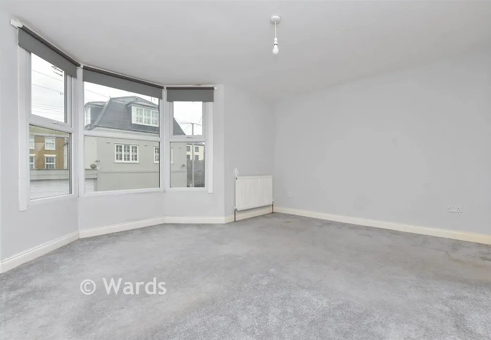 Bedroom 1 - Dundonald Road, Broadstairs, Kent - Wards of Kent