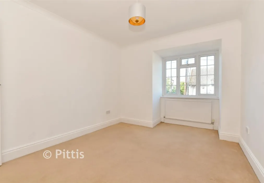 Bedroom 2 - Little London, Newport, Isle of Wight - Wards of Kent