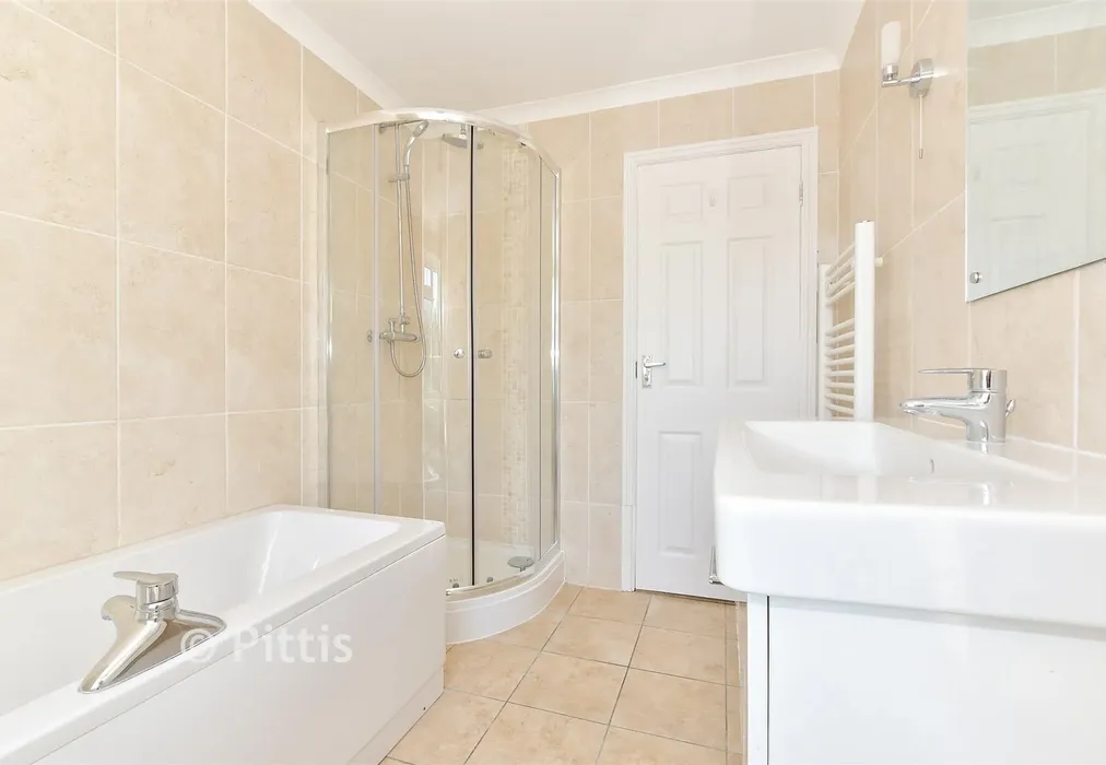 Bathroom - Little London, Newport, Isle of Wight - Wards of Kent