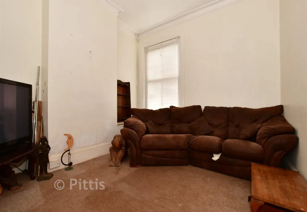Sitting Room - Station Avenue, Sandown, Isle of Wight - Wards of Kent