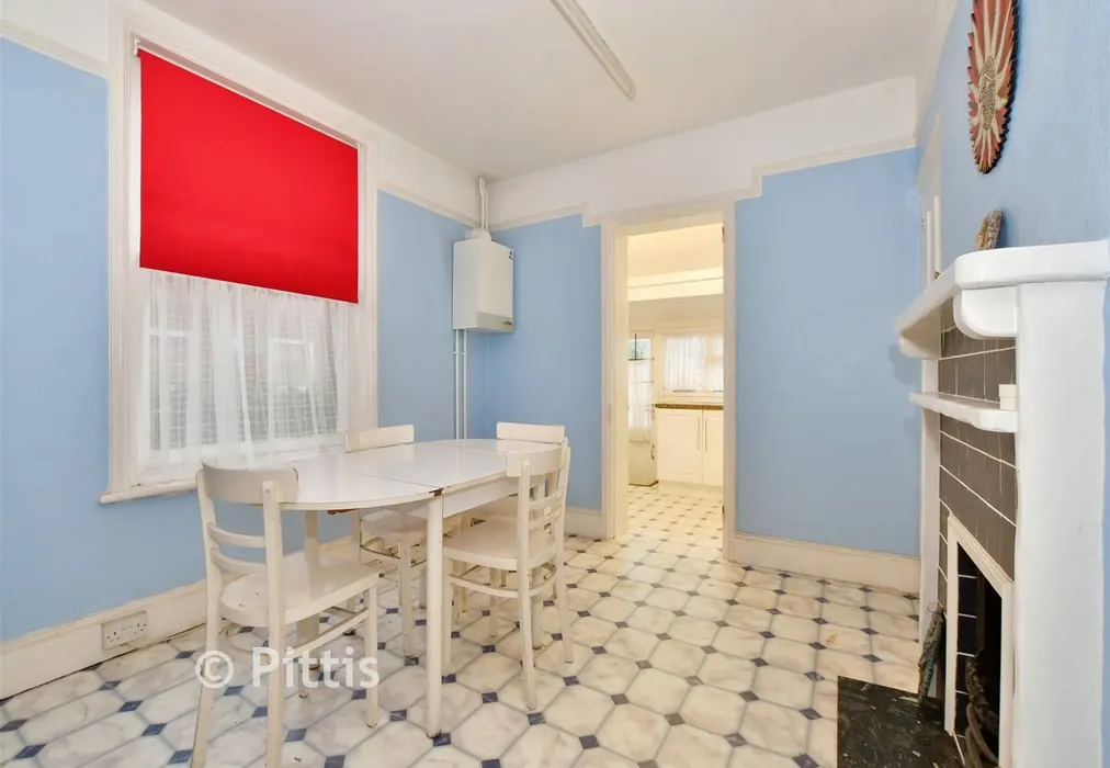 Dining Area - Station Avenue, Sandown, Isle of Wight - Wards of Kent