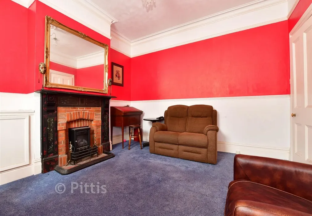 Lounge - Station Avenue, Sandown, Isle of Wight - Wards of Kent