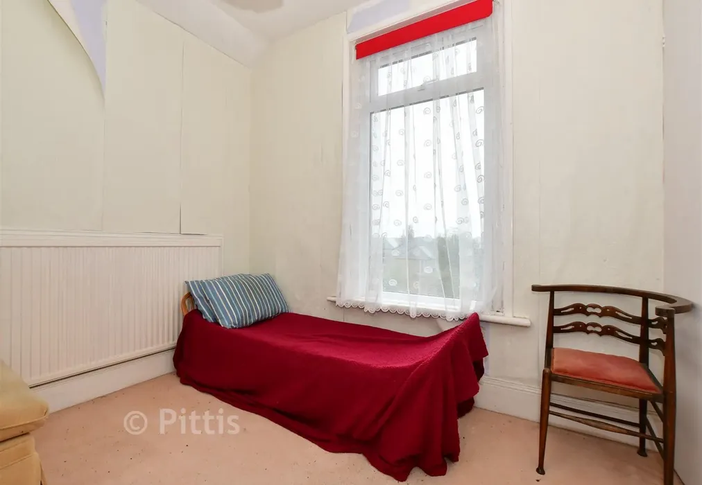 Bedroom 3 - Station Avenue, Sandown, Isle of Wight - Wards of Kent