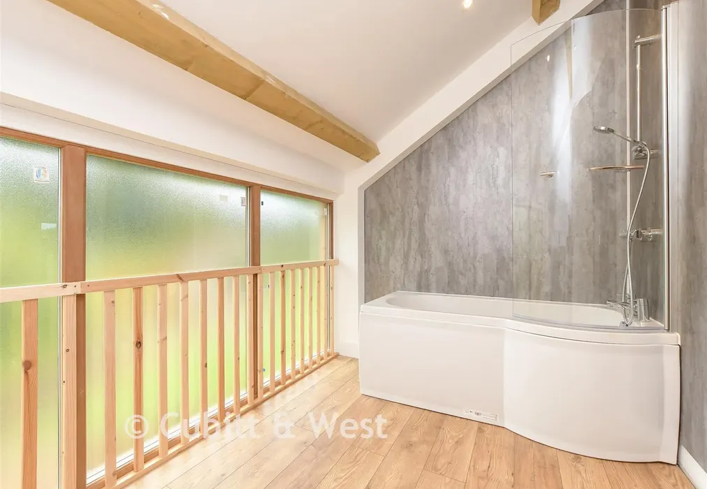 Bathroom - Moats Lane, South Nutfield, Redhill, Surrey - Wards of Kent