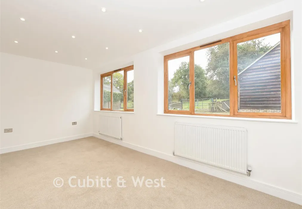 Lounge - Moats Lane, South Nutfield, Redhill, Surrey - Wards of Kent