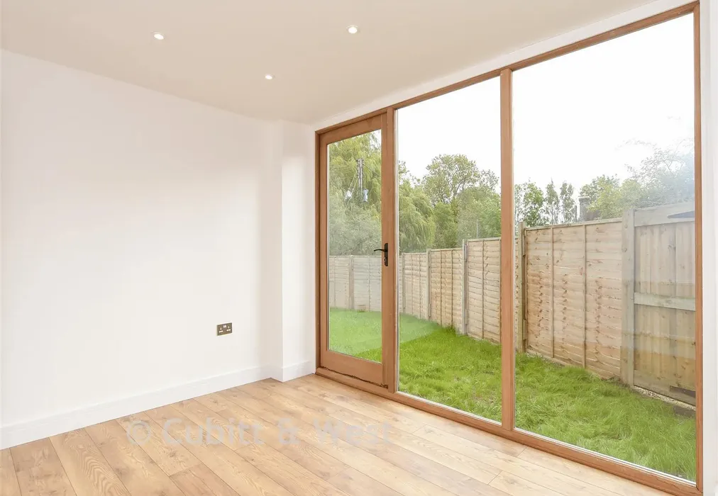 Dining Room - Moats Lane, South Nutfield, Redhill, Surrey - Wards of Kent