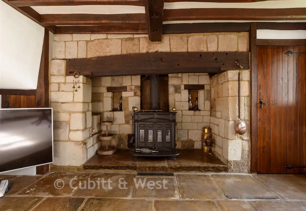 Internal Lifestyle - Moats Lane, South Nutfield, Redhill, Surrey - Wards of Kent