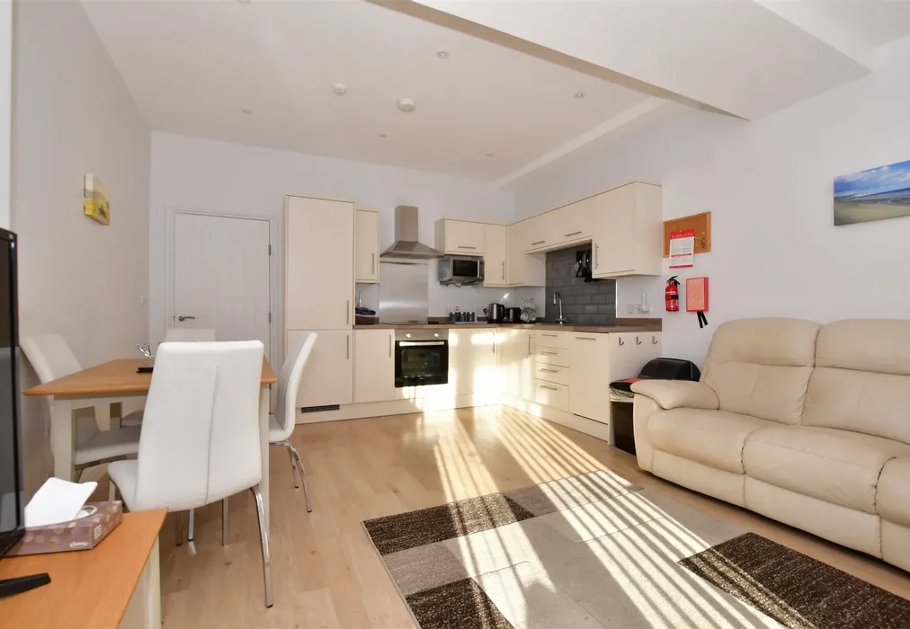 Bay Lounge/Dining Room - Crescent Road, Shanklin, Isle of Wight - Wards of Kent