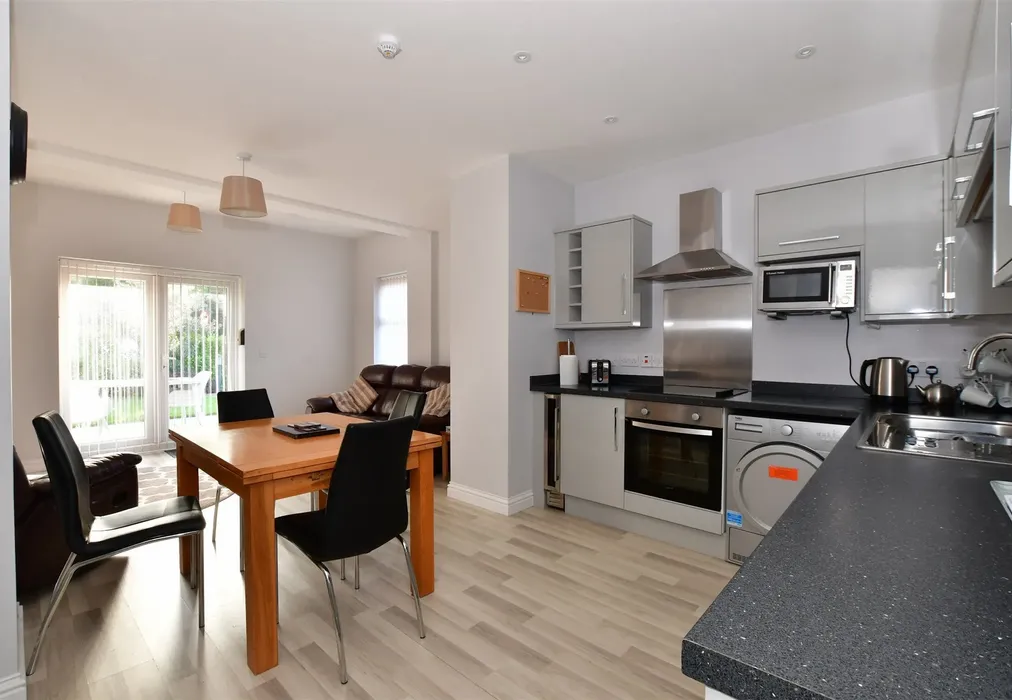 Ash Kitchen - Crescent Road, Shanklin, Isle of Wight - Wards of Kent