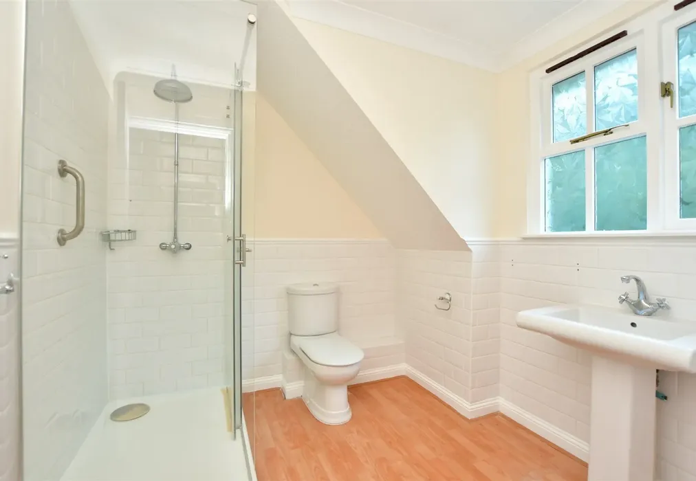 En-Suite Shower Room - The Street, Hartlip, Sittingbourne, Kent - Wards of Kent