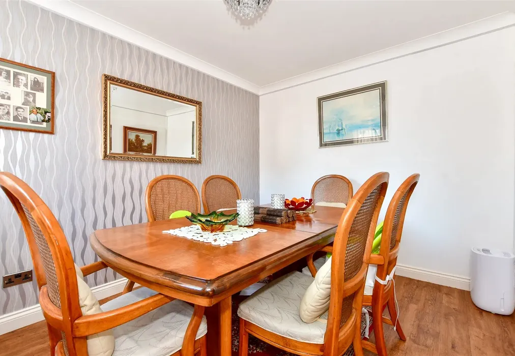Dining Room - Pollard Place, Whitstable, Kent - Wards of Kent