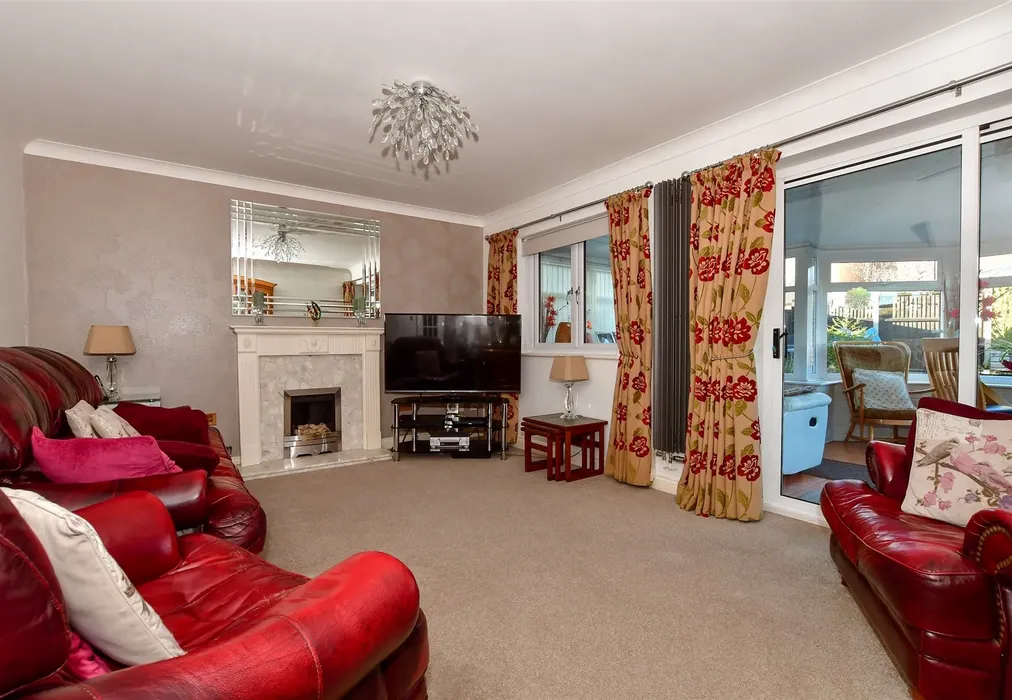 Lounge - Pollard Place, Whitstable, Kent - Wards of Kent