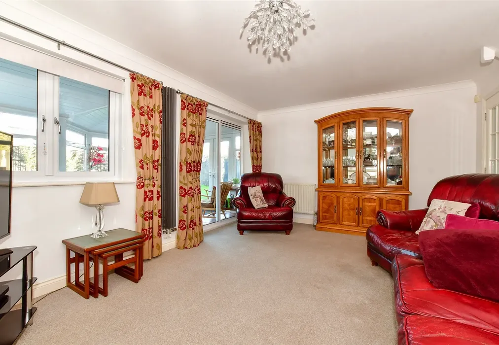 Lounge - Pollard Place, Whitstable, Kent - Wards of Kent
