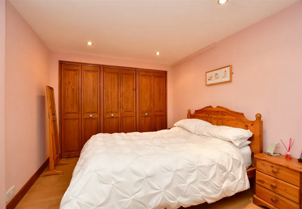 Bedroom 4 - Brent Road, London - Wards of Kent