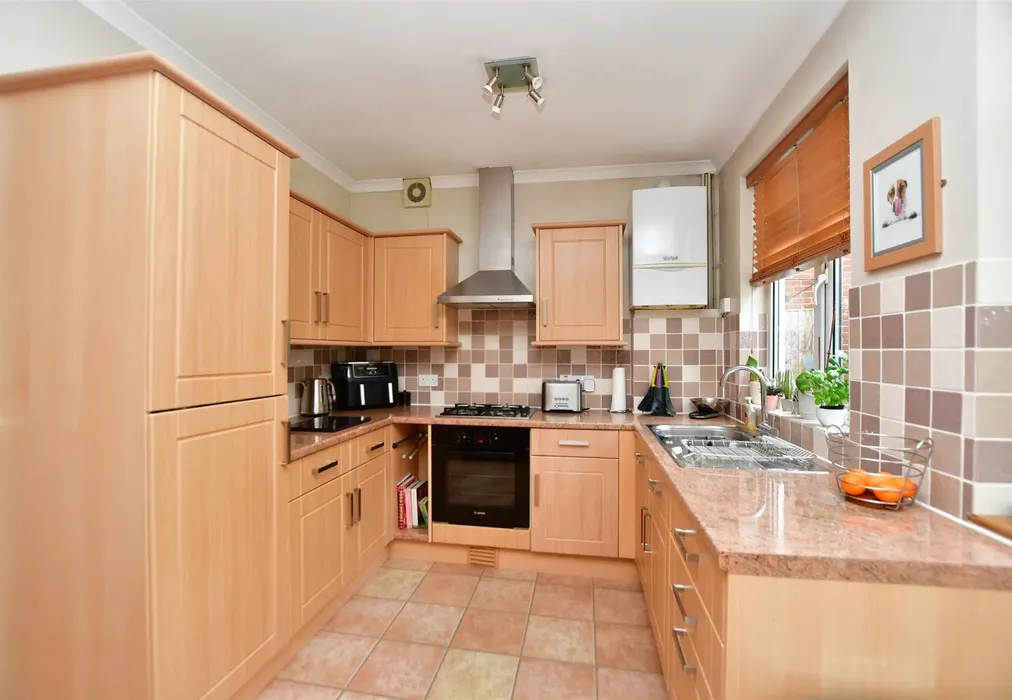 Kitchen - Brent Road, London - Wards of Kent
