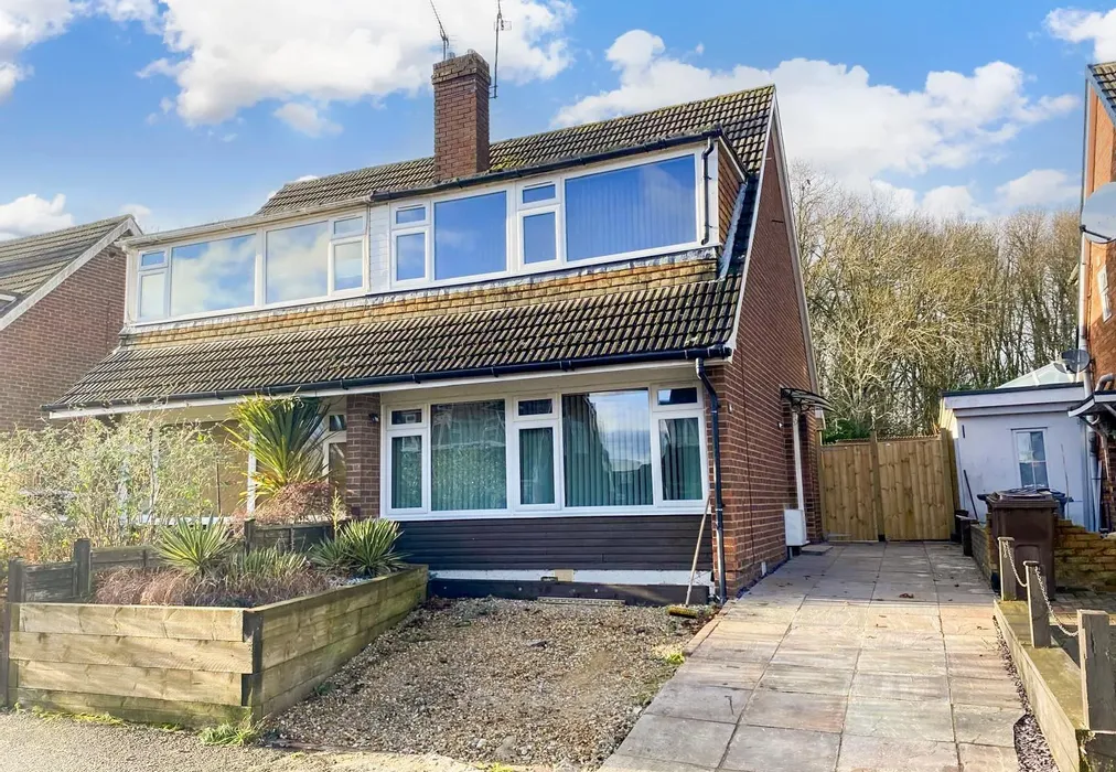 External. - The Rise, Ashford, Kent - Wards of Kent