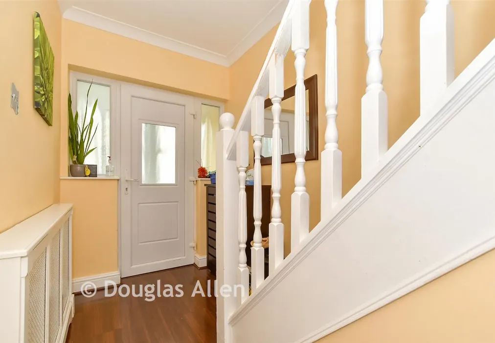 Hallway - Stanley Avenue, Dagenham, Essex - Wards of Kent