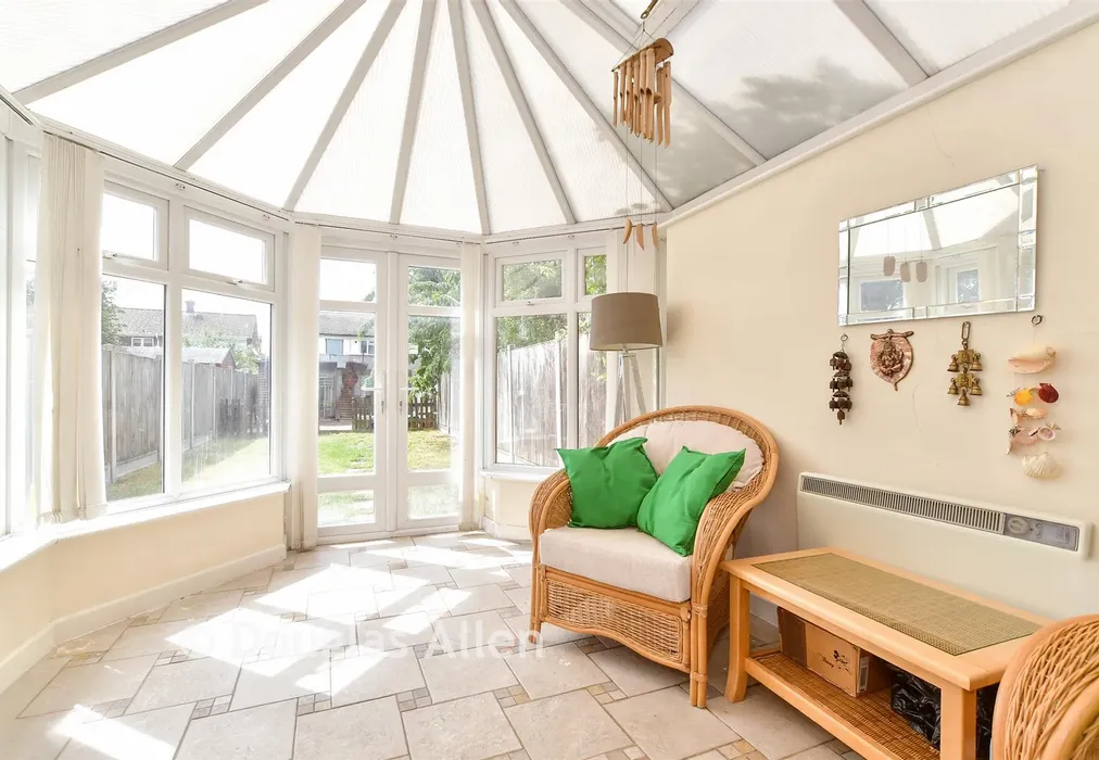 Conservatory - Stanley Avenue, Dagenham, Essex - Wards of Kent