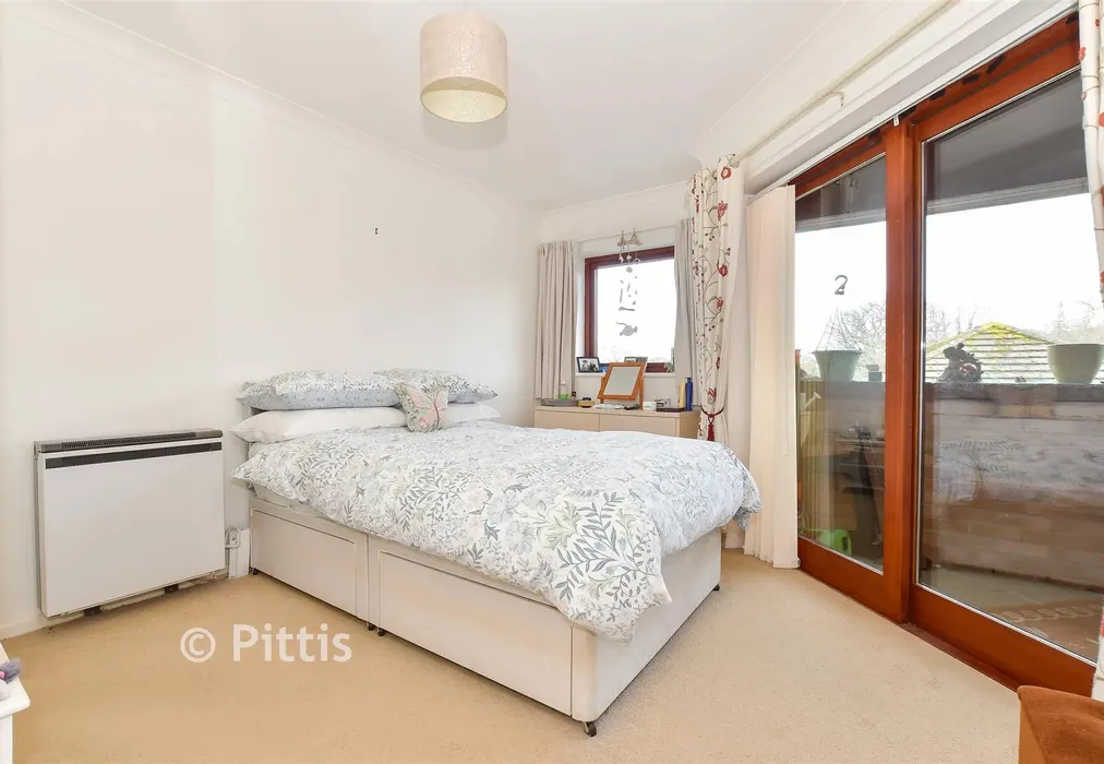 Bedroom - Fairlee Road, Newport, Isle of Wight - Wards of Kent