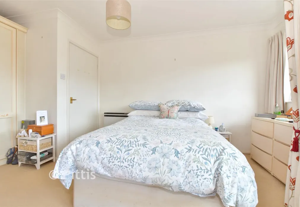 Bedroom - Fairlee Road, Newport, Isle of Wight - Wards of Kent
