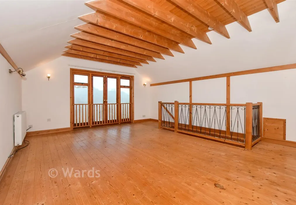 Bedroom 2 - Rolvenden Hill, Rolvenden, Cranbrook, Kent - Wards of Kent