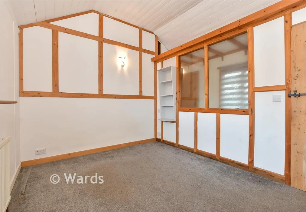 Bedroom 4 - Rolvenden Hill, Rolvenden, Cranbrook, Kent - Wards of Kent