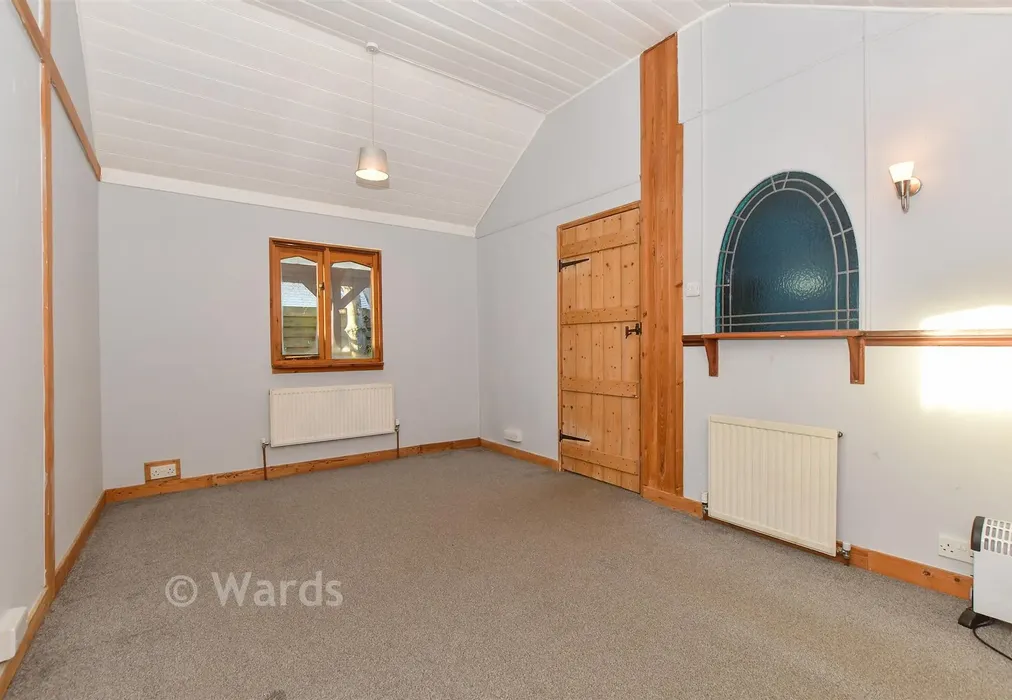 Bedroom 3 - Rolvenden Hill, Rolvenden, Cranbrook, Kent - Wards of Kent