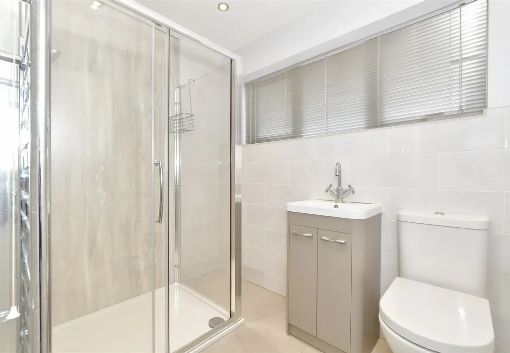 Bathroom - Arun Vale, Coldwaltham, West Sussex - Wards of Kent