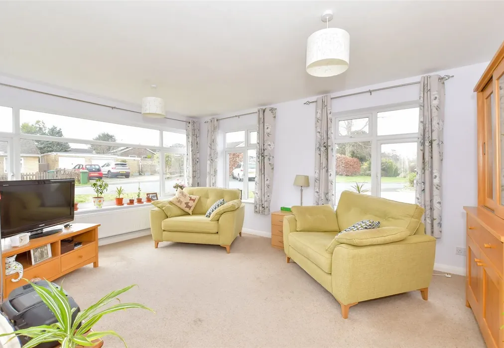 Lounge - Arun Vale, Coldwaltham, West Sussex - Wards of Kent
