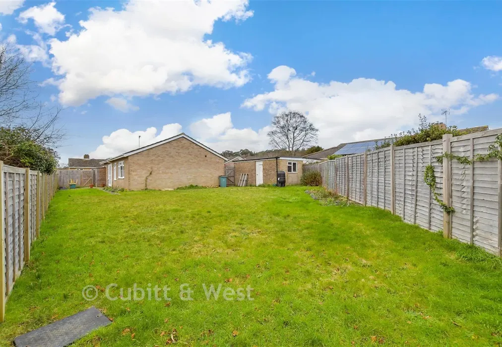 Rear Garden - Arun Vale, Coldwaltham, West Sussex - Wards of Kent