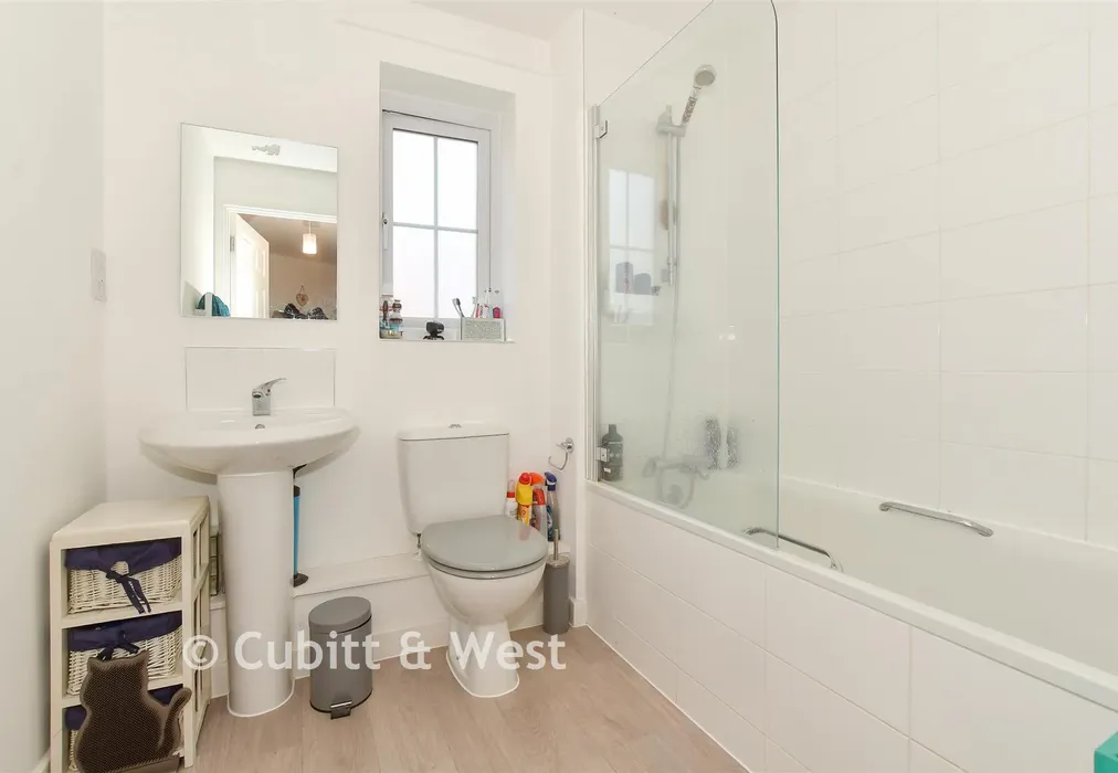 Bathroom - Sycamore Road, Cranleigh, Surrey - Wards of Kent