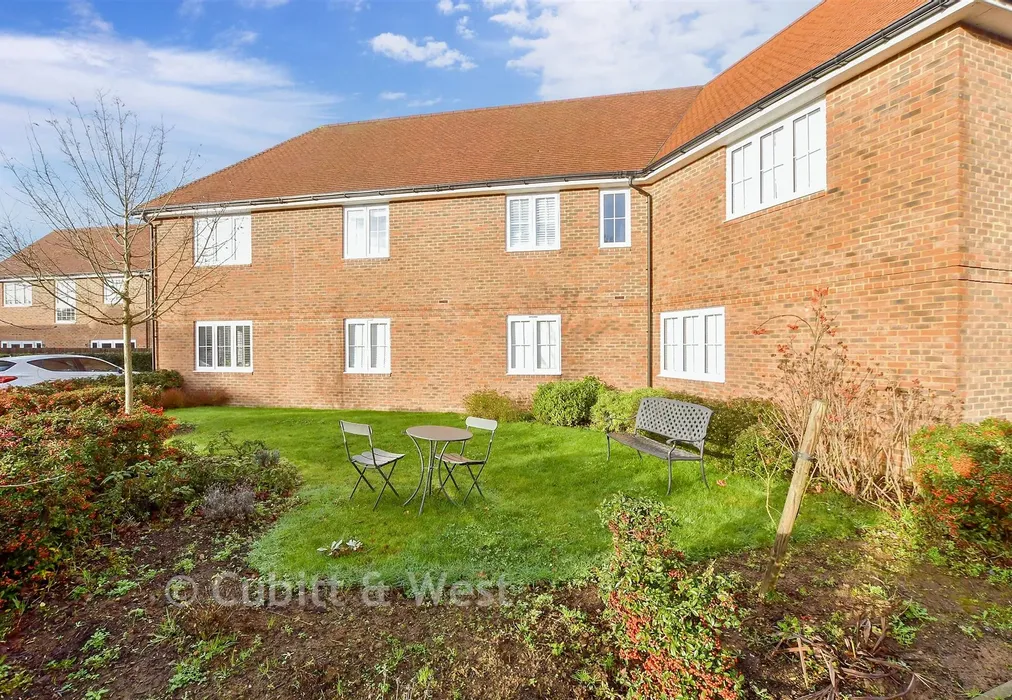 Communal Gardens - Sycamore Road, Cranleigh, Surrey - Wards of Kent