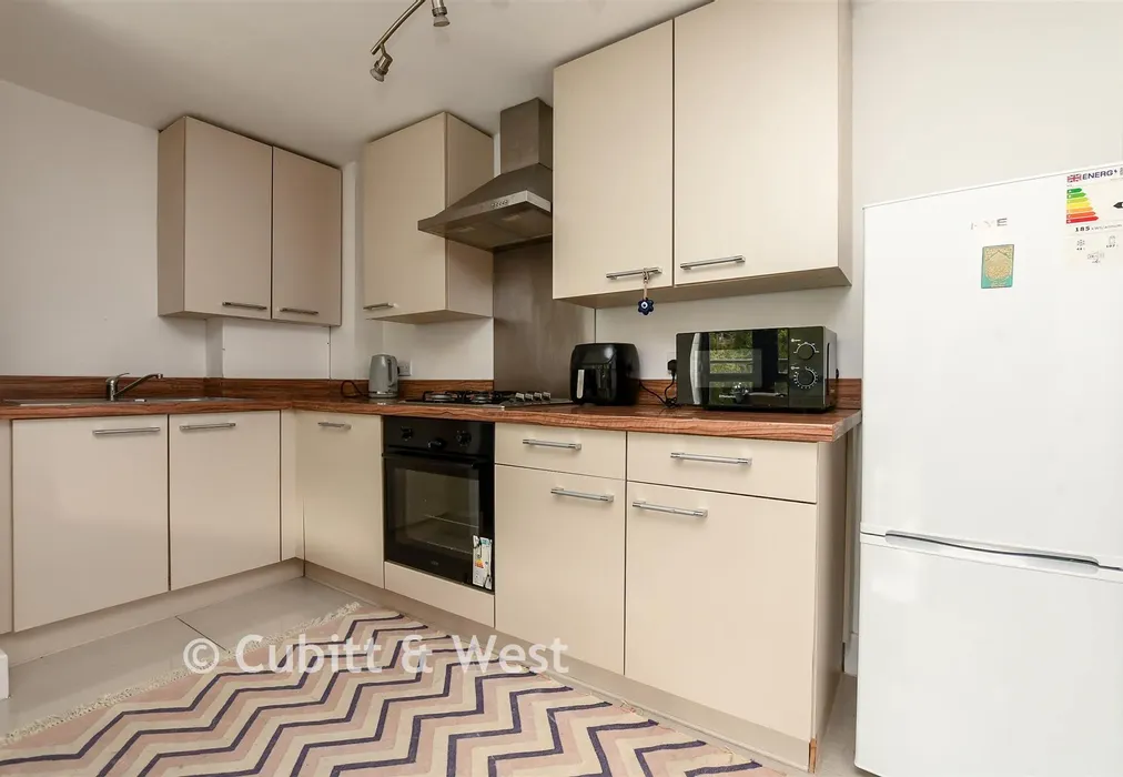 Kitchen - Croydon Road, Caterham, Surrey - Wards of Kent