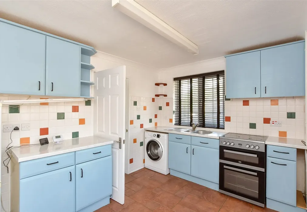 Kitchen - Falmer Gardens, Woodingdean, Brighton, East Sussex - Wards of Kent