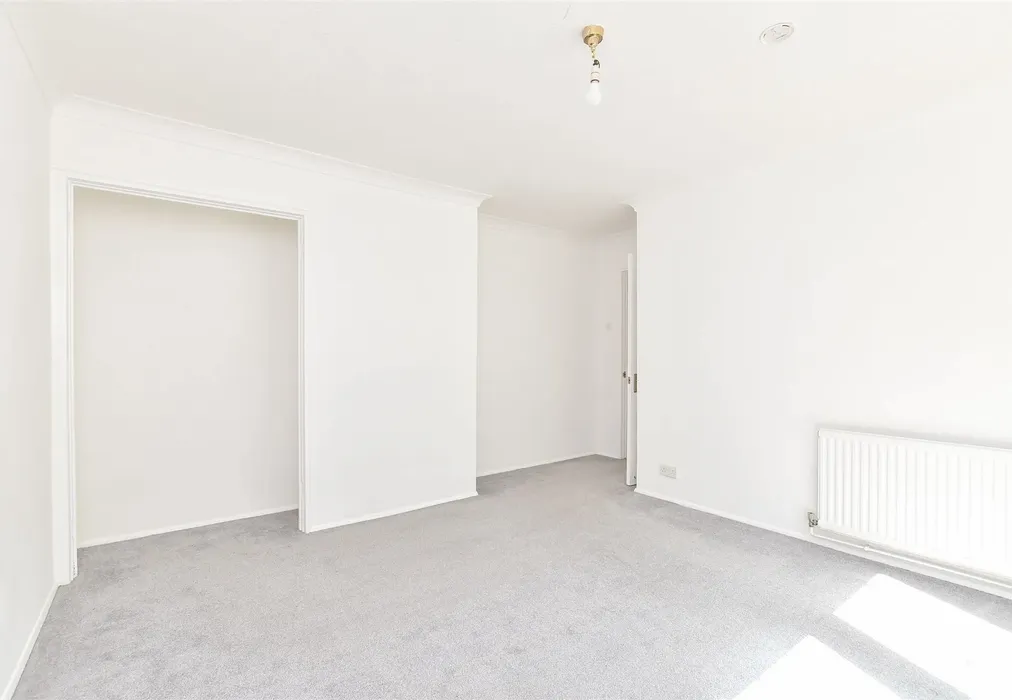 Bedroom 1 - Falmer Gardens, Woodingdean, Brighton, East Sussex - Wards of Kent