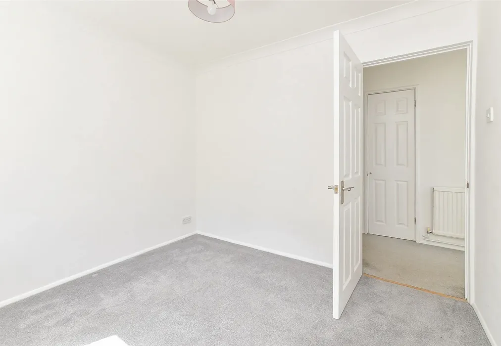 Bedroom 2 - Falmer Gardens, Woodingdean, Brighton, East Sussex - Wards of Kent